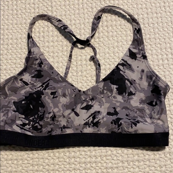 Under Armour Tops - Underarmor sports bra